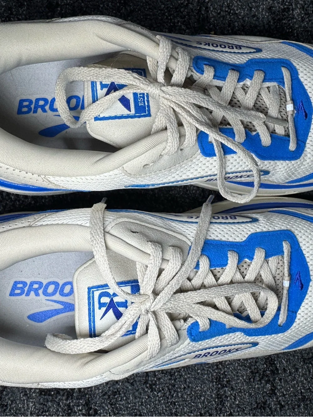 Brooks Men’s Ghost Max 2 Running and Walking Shoes Road Running Shoes Size 11
